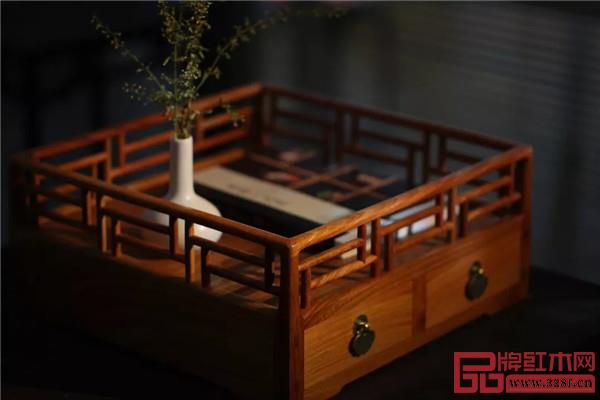 紅橋紅紅木 紅橋紅紅木