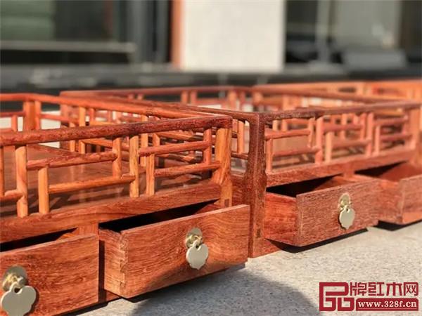 紅橋紅紅木 紅橋紅紅木