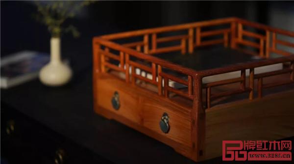 紅橋紅紅木 紅橋紅紅木