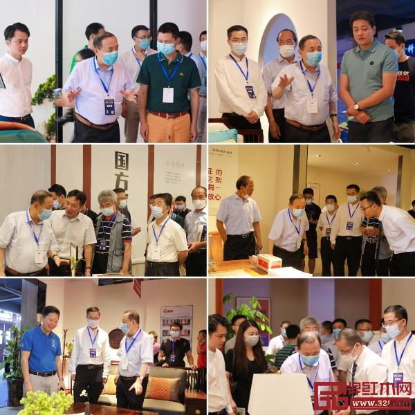 出席開幕式的領(lǐng)導(dǎo)嘉賓們來到展會現(xiàn)場,參觀了第四屆新中式紅木展的重點企業(yè)和知名品牌 出席開幕式的領(lǐng)導(dǎo)嘉賓們來到展會現(xiàn)場,參觀了第四屆新中式紅木展的重點企業(yè)和知名品牌