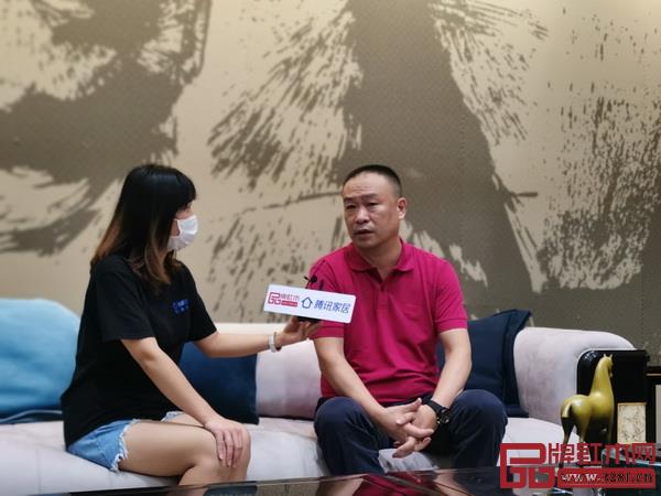 恒達(dá)木業(yè)董事長(zhǎng)陳國(guó)良接受騰訊家居紅木頻道專訪 恒達(dá)木業(yè)董事長(zhǎng)陳國(guó)良接受騰訊家居紅木頻道專訪