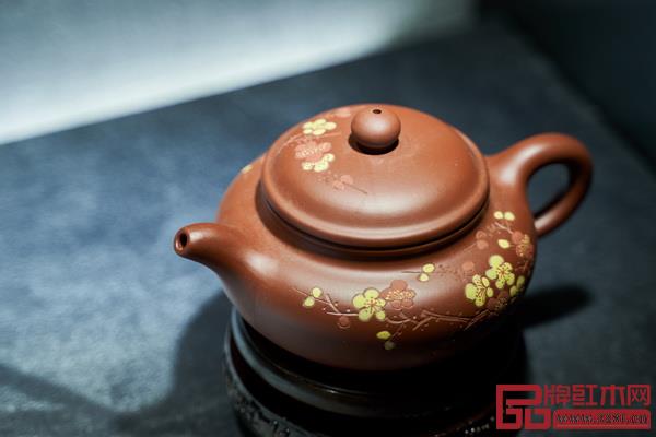 各種紋飾浸潤了中華民族多民族的文化養(yǎng)分,更重要的是寓意美好、精美絕倫 各種紋飾浸潤了中華民族多民族的文化養(yǎng)分,更重要的是寓意美好、精美絕倫