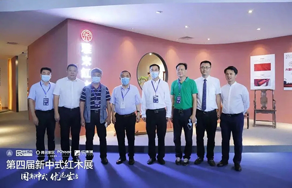 第四屆新中式紅木家具展開幕 雅宋紅木實力圈粉 大展品牌風(fēng)采