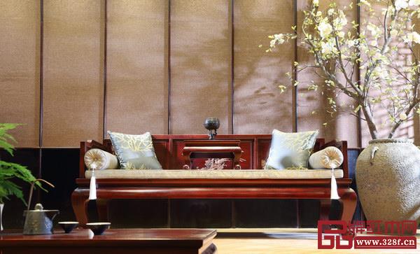 戴為紅木《卷珠羅漢床》 戴為紅木《卷珠羅漢床》