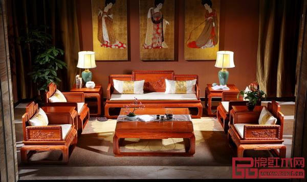  花鳥畫包含諸多美好寓意，與紅木家具相得益彰（國壽紅木供圖）