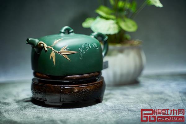  書法的遒美與器物的古樸相融，濃厚的文化氣息和經(jīng)典韻味撲面而來(泰和園供圖)