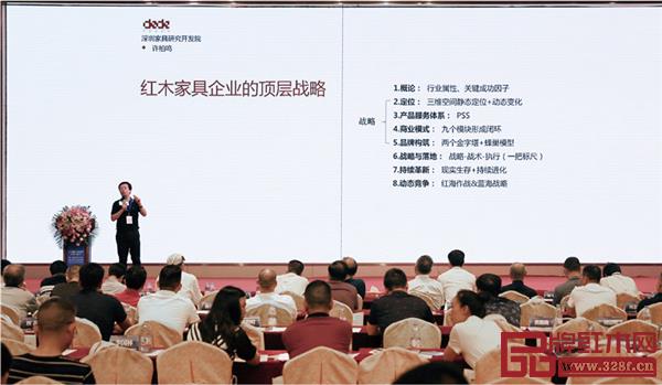 論壇形式多樣,從專家大咖主題分享、同臺(tái)對(duì)話到專題講座 論壇形式多樣,從專家大咖主題分享、同臺(tái)對(duì)話到專題講座