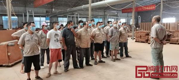 新廠木工晨會(huì) 新廠木工晨會(huì)