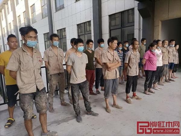 五廠刮磨晨會(huì) 五廠刮磨晨會(huì)