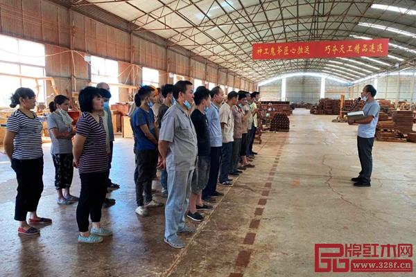 六廠全廠月度生產(chǎn)例會(huì) 六廠全廠月度生產(chǎn)例會(huì)