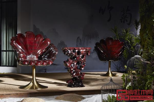 泰和園《菊花椅》 泰和園《菊花椅》