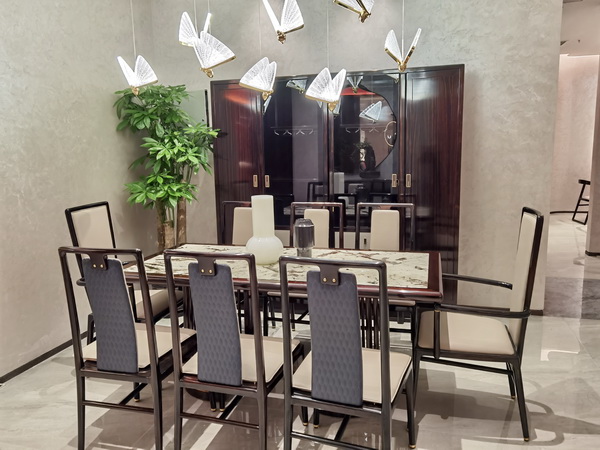 恒達木業(yè)紅星美凱龍北京至尊 Mall 旗艦店一角