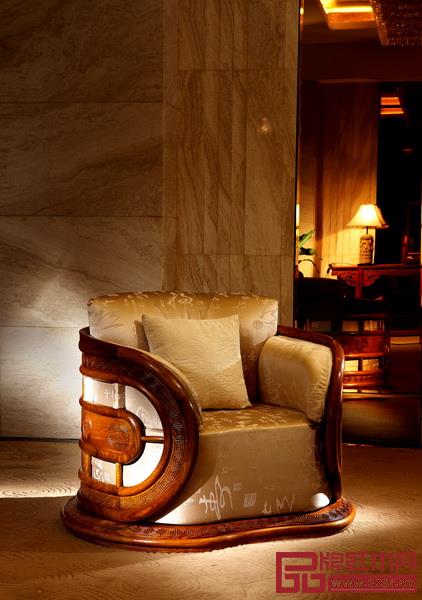 紅古軒第一件新中式作品《風(fēng)云椅》