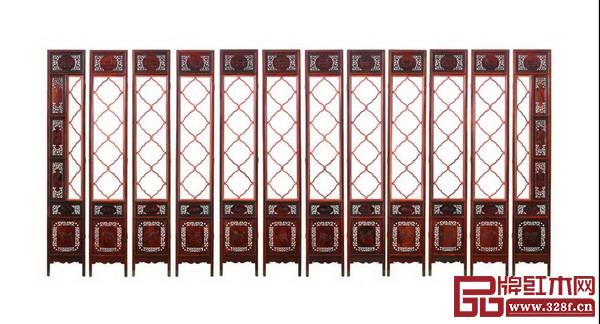 “中貿(mào)圣佳25周年春拍”以1840萬元成交的清早期黃花梨瑞獸博古紋十二扇屏 “中貿(mào)圣佳25周年春拍”以1840萬元成交的清早期黃花梨瑞獸博古紋十二扇屏