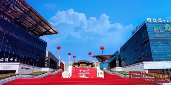 11月1日，以“初心·匠心·美好生活”為主題的首屆“中華大師匯”在浙江東陽隆重舉辦