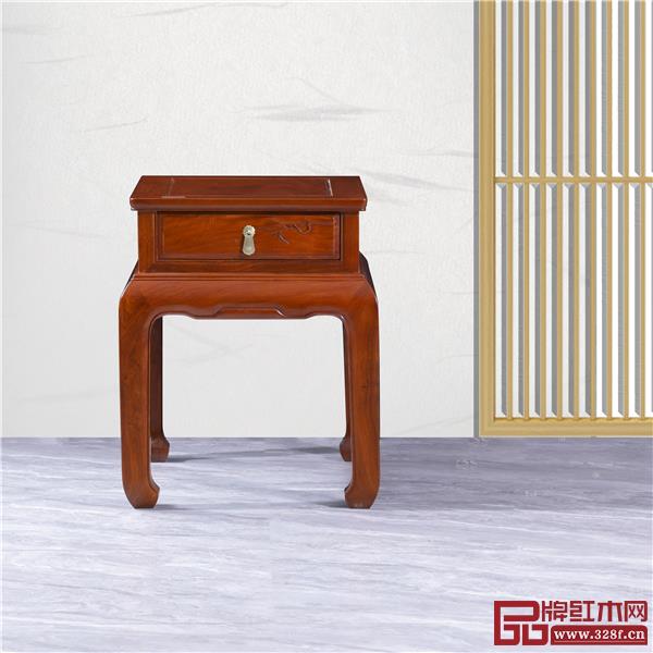 10、角幾高度適宜,置物方便.jpg 10、角幾高度適宜,置物方便.jpg