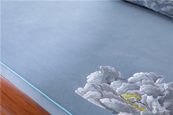 13、沙發(fā)坐墊顏值高,耐臟又防滑.JPG 13、沙發(fā)坐墊顏值高,耐臟又防滑.JPG