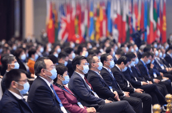 11月23日,世界互聯(lián)網(wǎng)大會(huì)·互聯(lián)網(wǎng)發(fā)展論壇在烏鎮(zhèn)開幕(新華社記者 黃宗治 攝) 11月23日,世界互聯(lián)網(wǎng)大會(huì)·互聯(lián)網(wǎng)發(fā)展論壇在烏鎮(zhèn)開幕(新華社記者 黃宗治 攝)