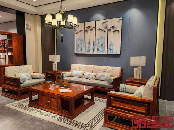 中信紅木玉溪店內(nèi)部實景 中信紅木玉溪店內(nèi)部實景