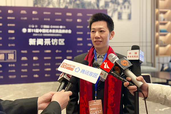 俊興紅木榮登奮斗者舞臺(tái)，當(dāng)選全聯(lián)藝術(shù)紅木家具專業(yè)委員會(huì)常務(wù)委員