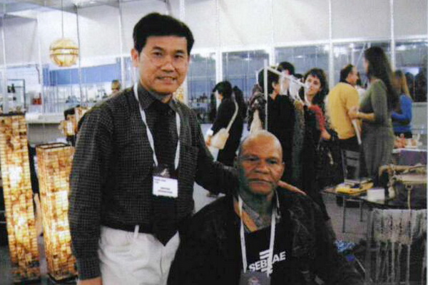 王周：與中國(guó)傳統(tǒng)家具有緣的老外