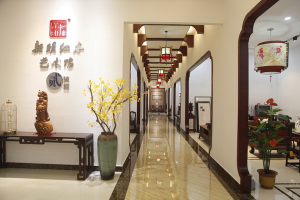 新明紅木貳號藝術(shù)展館長廊 新明紅木貳號藝術(shù)展館長廊