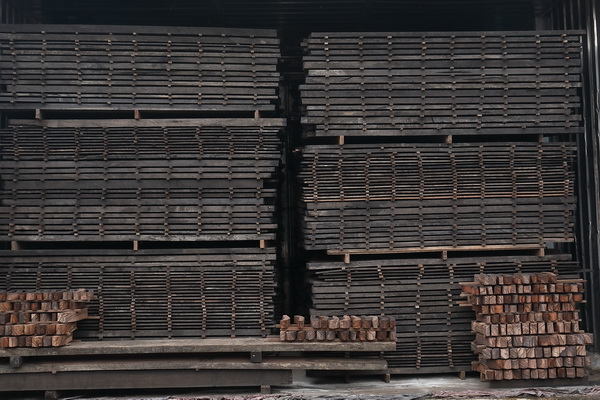 恒達(dá)木業(yè)產(chǎn)品均四道烘干處理,確保含水率控制在10% 恒達(dá)木業(yè)產(chǎn)品均四道烘干處理,確保含水率控制在10%