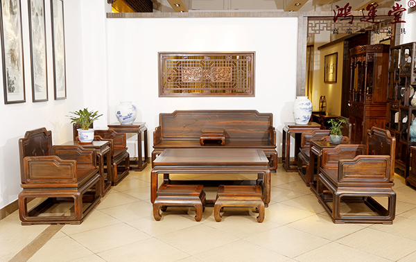 鴻運(yùn)堂講紅木：大紅酸枝對(duì)身體的好處？