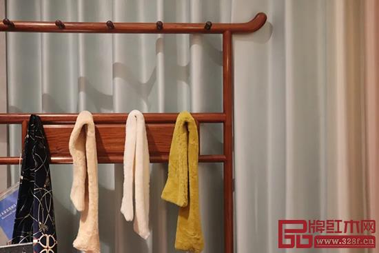 中信紅木前言系列《如意衣帽架》(大果紫檀) 中信紅木前言系列《如意衣帽架》(大果紫檀)