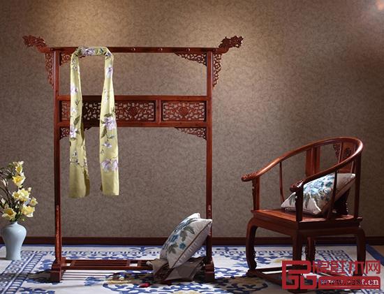 中信紅木《龍頭衣帽架》(刺猬紫檀) 中信紅木《龍頭衣帽架》(刺猬紫檀)