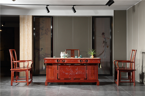 東陽緬甸花梨知名品牌有哪些？赤尊閣紅木告訴你