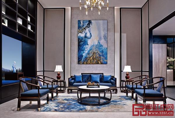 戴為尤品經(jīng)典代表作《藍(lán)山客廳系列》驚艷業(yè)界，榮獲“雙十”創(chuàng)意設(shè)計(jì)一等獎(jiǎng)、深圳家具展“金汐獎(jiǎng)”