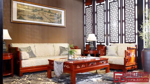 戴為紅木系列產(chǎn)品獨(dú)具特色，經(jīng)典耐看，盡顯東方之美