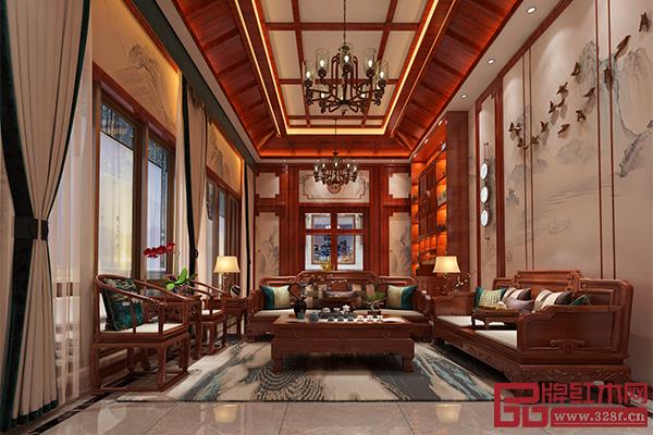 佛山南海、順德樂從大力發(fā)展紅木家具，吸引了不少紅木家具收藏者和愛好者前來“尋寶”