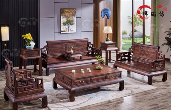 祥瑞坊紅木告訴你：紅木家具愛好者，一定不能錯過這樣一套黑酸枝沙發(fā)