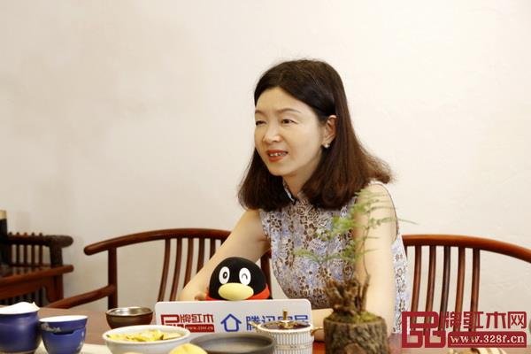 中山市紅古軒家具有限公司營銷總監(jiān)楊晶 中山市紅古軒家具有限公司營銷總監(jiān)楊晶