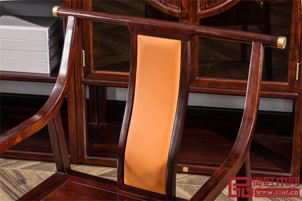 輔料成本上漲、人工成本上漲等都在壓縮紅木家具生產(chǎn)企業(yè)的生存空間