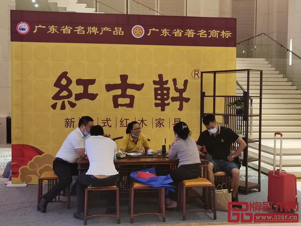 紅古軒攜新中式代表作“云龍”系列精品亮相第五屆新中式紅木展 紅古軒攜新中式代表作“云龍”系列精品亮相第五屆新中式紅木展