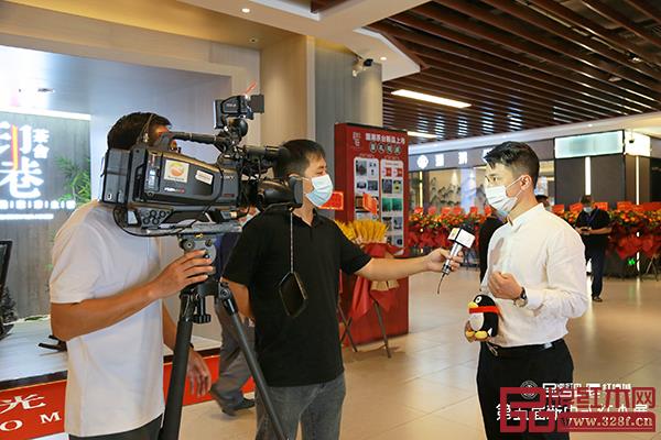 林偉華會長接受媒體采訪 林偉華會長接受媒體采訪