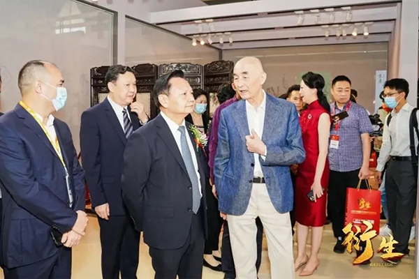 泰和園當代君子系列亮相北京紅木文化博覽會
