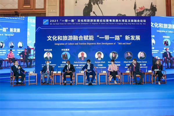 美聯(lián)紅木“首長(zhǎng)椅”閃耀2021“一帶一路”文化和旅游發(fā)展論壇