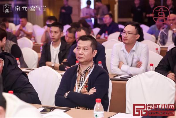 所有經(jīng)銷商齊聚東磁大廈參加新品發(fā)布盛典 所有經(jīng)銷商齊聚東磁大廈參加新品發(fā)布盛典