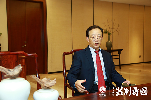 李凱夫參觀國壽制器新品 李凱夫參觀國壽制器新品