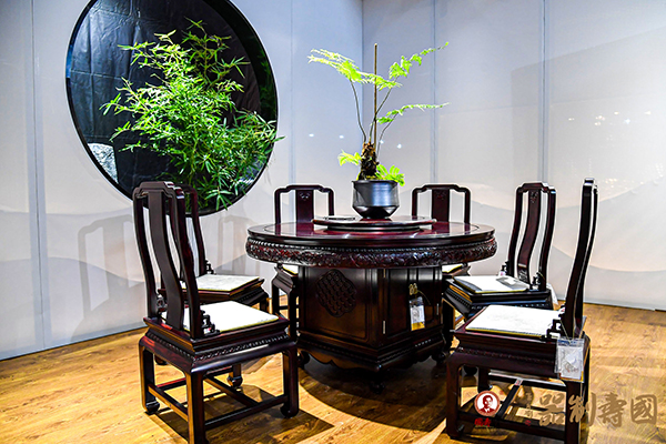 國壽制器品牌打造全方位居住空間,涵蓋客廳、餐廳、臥室和書房 國壽制器品牌打造全方位居住空間,涵蓋客廳、餐廳、臥室和書房