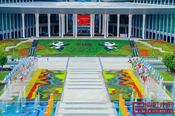 明堂紅木第三次在“世界窗口”進(jìn)博會(huì)代言中國紅木! 明堂紅木第三次在“世界窗口”進(jìn)博會(huì)代言中國紅木!