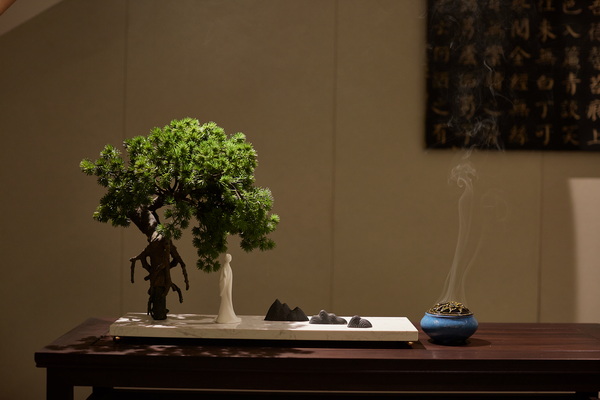 御華軒致力于為當(dāng)代中國人的家提供琴棋書畫詩酒花茶的優(yōu)雅生活方式