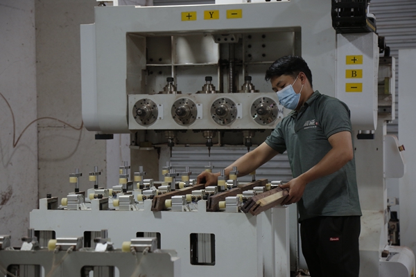 數(shù)控化生產 數(shù)控化生產