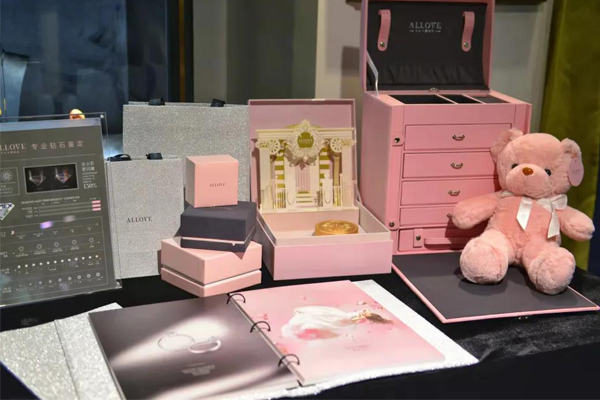 Be My Queen 泰和園“女王加冕”鉆石私享會(huì) 讓優(yōu)雅女性綻放耀眼光芒