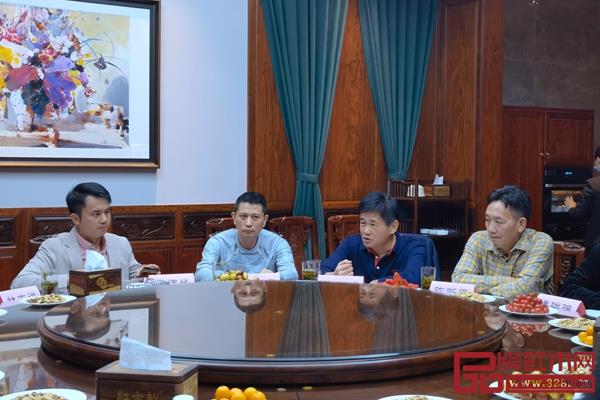 中山紅木行業(yè)中堅(jiān)力量共同探討中山紅木產(chǎn)業(yè)的復(fù)興破局之路 中山紅木行業(yè)中堅(jiān)力量共同探討中山紅木產(chǎn)業(yè)的復(fù)興破局之路