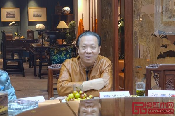 紅寶軒董事長(zhǎng)曹兆庭發(fā)表觀點(diǎn) 紅寶軒董事長(zhǎng)曹兆庭發(fā)表觀點(diǎn)